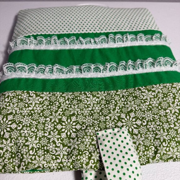 Green Lace Bow Laptop/Tablet Sleeve – Handmade Chic Padded Case - Picture 2 of 5